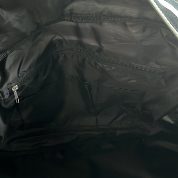 Black and White overnight bag​ - Picture 8 of 8